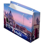 ヴェネツィアのゴンドラと教会を持つグランドカナル ラージペーパーバッグ (正面アングル)
