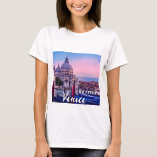 ヴェネツィアのゴンドラと教会を持つグランドカナル Tシャツ