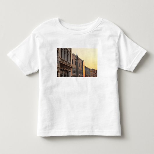 ヴェネツィアのサン・マルコ広場 トドラーTシャツ (正面)