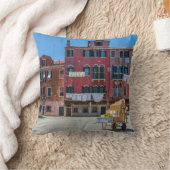 ヴェネツィアの箱を持つカート クッション (ブランケット)