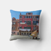 ヴェネツィアの箱を持つカート クッション (裏面)