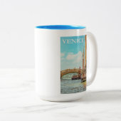 ヴェネツィアイタリアヴィンテージ旅行ポスター ツートーンマグカップ (正面右)
