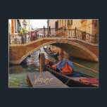 ヴェネツィアイタリア運河ボートトラベル ポストカード<br><div class="desc">イタリアのヴェネツィアで撮影。イタリアの写真やアートワークを表示する製品の詳細については、当店を訪問。</div>