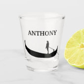 ヴェネツィアゴンドラシルエットブラックパーソナライズされた ショットグラス (正面)