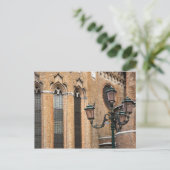 ヴェネツィア,ヴェネト,イタリア – ランプの柱が立っている ポストカード (スタンド正面)