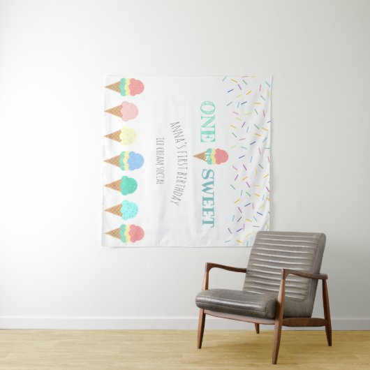 一つは甘いアイスクリームソーシャルの最初の誕生日 タペストリー (インサイチュ(横))