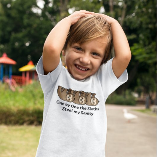 一つ一つはナマケモノが私の正気Tシャツを盗む Tシャツ