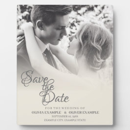 一キスをする結婚色の夫婦 フォトプラーク