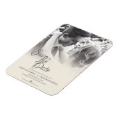 一キスをする結婚色の夫婦 マグネット (左側)