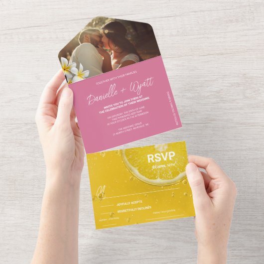 一モダンイタリアン婚式で夏を満喫 オールインワン招待状 (貼ってはがせる)