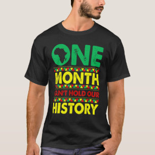 一ヶ月の歴史を持つアフリカの黒人は彼の Tシャツ