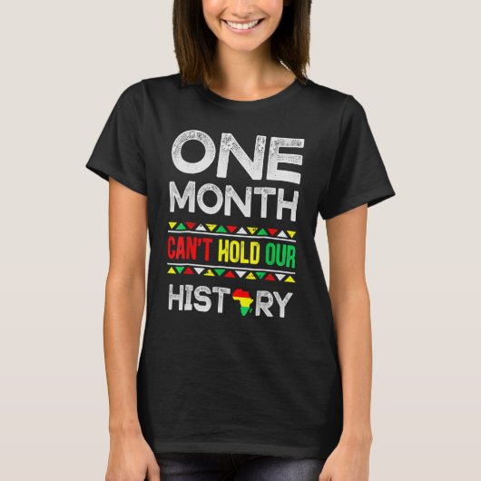 一ヶ月の歴史を持つアフリカの黒人は彼の Tシャツ (正面)