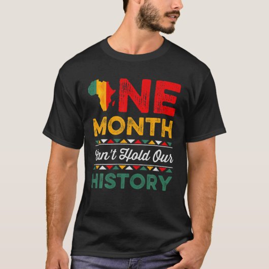 一ヶ月の歴史を持つアフリカの黒人は彼の Tシャツ (正面)