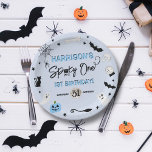 一不気味つ！男の子ハロウィーン1st誕生日パーティー ペーパープレート<br><div class="desc">祝スタイルでは、これらのトレンディーの最初の誕生日パーティー紙プレート。このデザインは、あなたの特別なイベントの言葉でパーソナライズする簡単であり、これらの素晴らしい紙プレートを見るときあなたのゲストは興奮する。一致する項目はコレクション内に見つかる。</div>