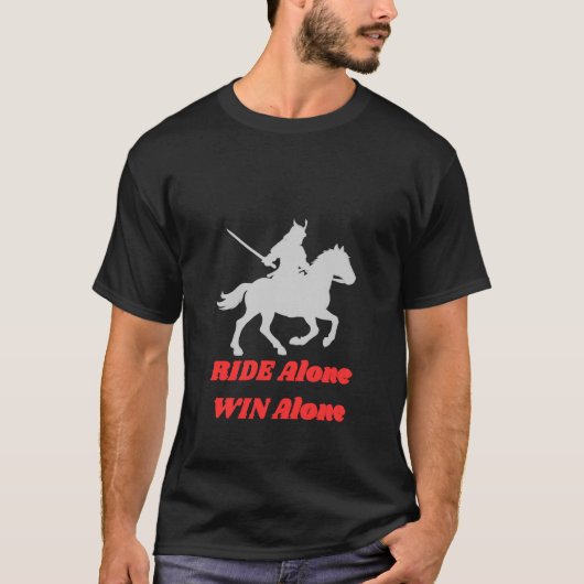 一人で走り一人で勝つ モチベーショナルクオートデザイン | L Tシャツ (正面)