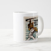 一人の兵士を肩運に乗せながら歩く船員 ジャンボコーヒーマグカップ (正面右)