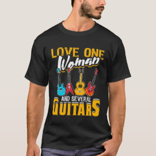 一人の女性と何本ものギター 愛のギタリスト G Tシャツ