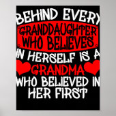 一人一人の孫娘の後ろに ポスター (正面)