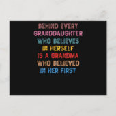 一人一人の孫娘の後ろに ポストカード (正面)