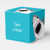 一口食べ素晴らしる白いおもしろいサメ フェイバーボックス (正面サイド)