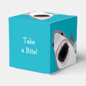 一口食べ素晴らしる白いおもしろいサメ フェイバーボックス (裏面サイド)