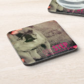 一度に一歩、ブルドッグ コースター (左側)