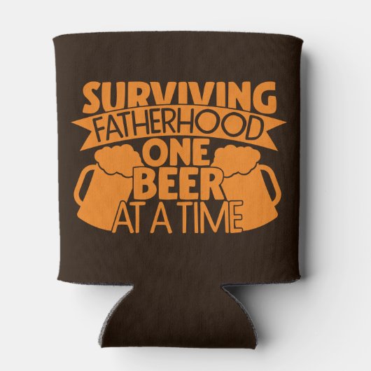 一度生き延びに1本のビールを飲む父親 缶クーラー (裏面)