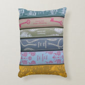 一方がジェーン・オースティンで他方が彼女の本 アクセントクッション (正面(垂直))