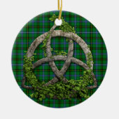 一族のHendersonのケルト族の三位一体の結び目およびタータンチェック セラミックオーナメント (正面)