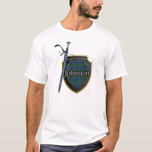 一族のJohnstoneジョンソンのタータンチェックの盾及び剣 Tシャツ