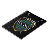 一族のMacNeilのタータンチェックの盾及び剣 ノートブック (左側)