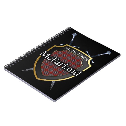 一族のMcFarland MacFarlaneのタータンチェックの盾及び剣 ノートブック (左側)