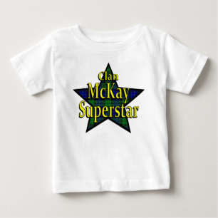 一族のMcKayのスーパースターの乳児のTシャツ ベビーTシャツ