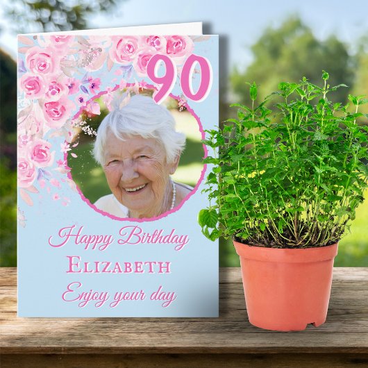一枚の写真とフラワーデザインの90歳の誕生日カード カード