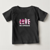 一生まれ角獣のファンタジー ベビーTシャツ (正面)