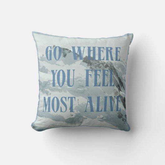 一番生きた感じ山を行け クッション (正面)