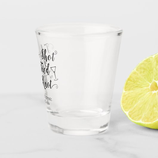 一発で飲み結婚物を飲む ショットグラス (右)