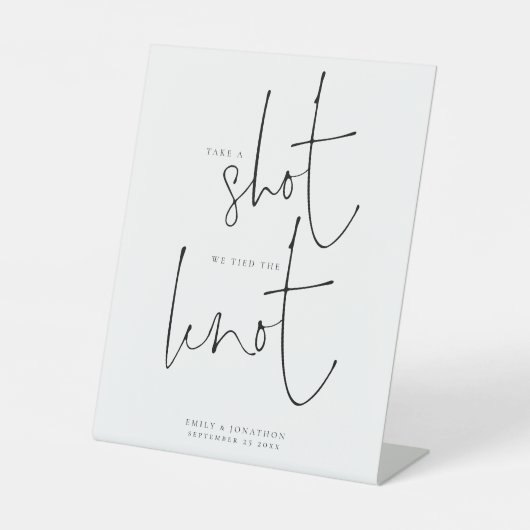 一発やろう、一発やろう結婚。 台座サイン (正面)