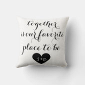 一緒にお気に入りの枕になる場所 クッション (裏面)