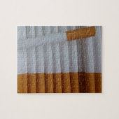 一緒にグループ化されたタバコを空にする ジグソーパズル (横)