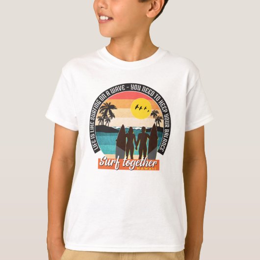 一緒にサーフ保 – バランス Tシャツ (正面)