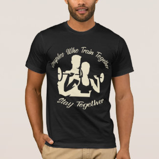 一緒にトレーニングするカップルは一緒に滞在022 # Tシャツ