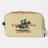 一緒に乗る – 素晴らしい西洋の生活 | ドップキット (正面)