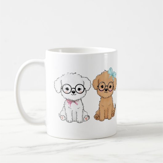 一緒に座っている愛らしい漫画犬たち2匹 コーヒーマグカップ (左)