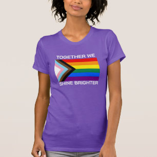 一緒に明るいLgbtqia+旗を輝かせる Tシャツ