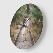 一緒に時代を超越した ラージ壁時計 (傾斜)