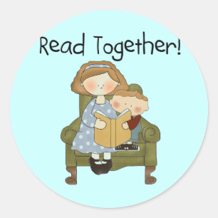 一緒の読書のお母さんおよび男の子のTシャツおよびギフト ラウンドシール