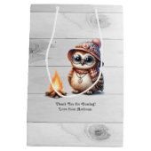 一羽のハッピーキャンパー | キャンピ素朴ング誕生日 ミディアムペーパーバッグ (裏面)