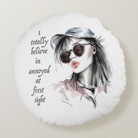 一見しただけでは腹が立つ ラウンドクッション (裏面)