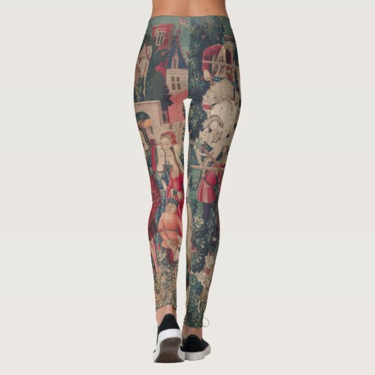 一角獣（ユニコーン）中世アート-狩人が城に戻る レギンス (裏面)